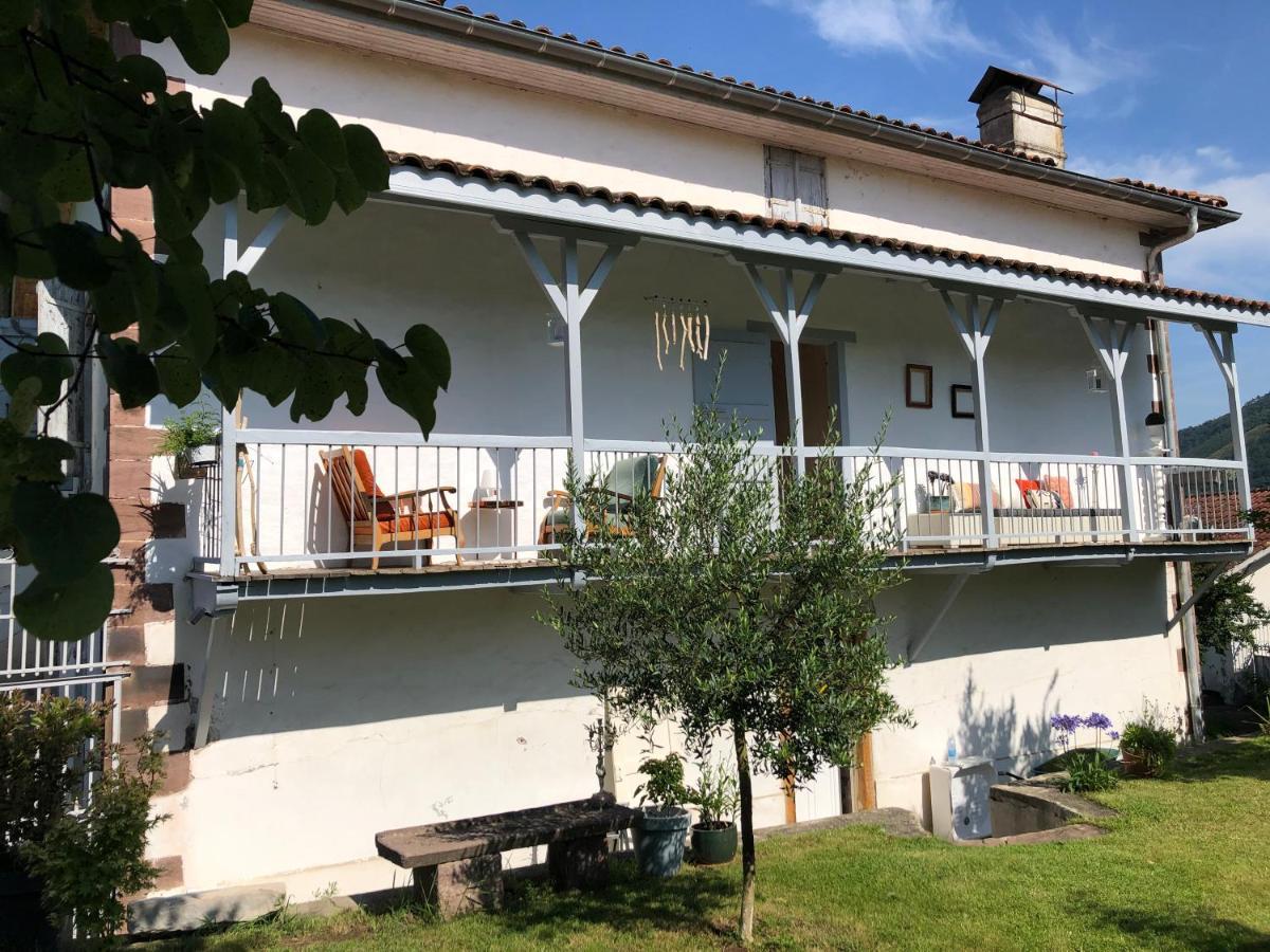 Maison D'Hotes Larraldia Uhart-Cize Экстерьер фото