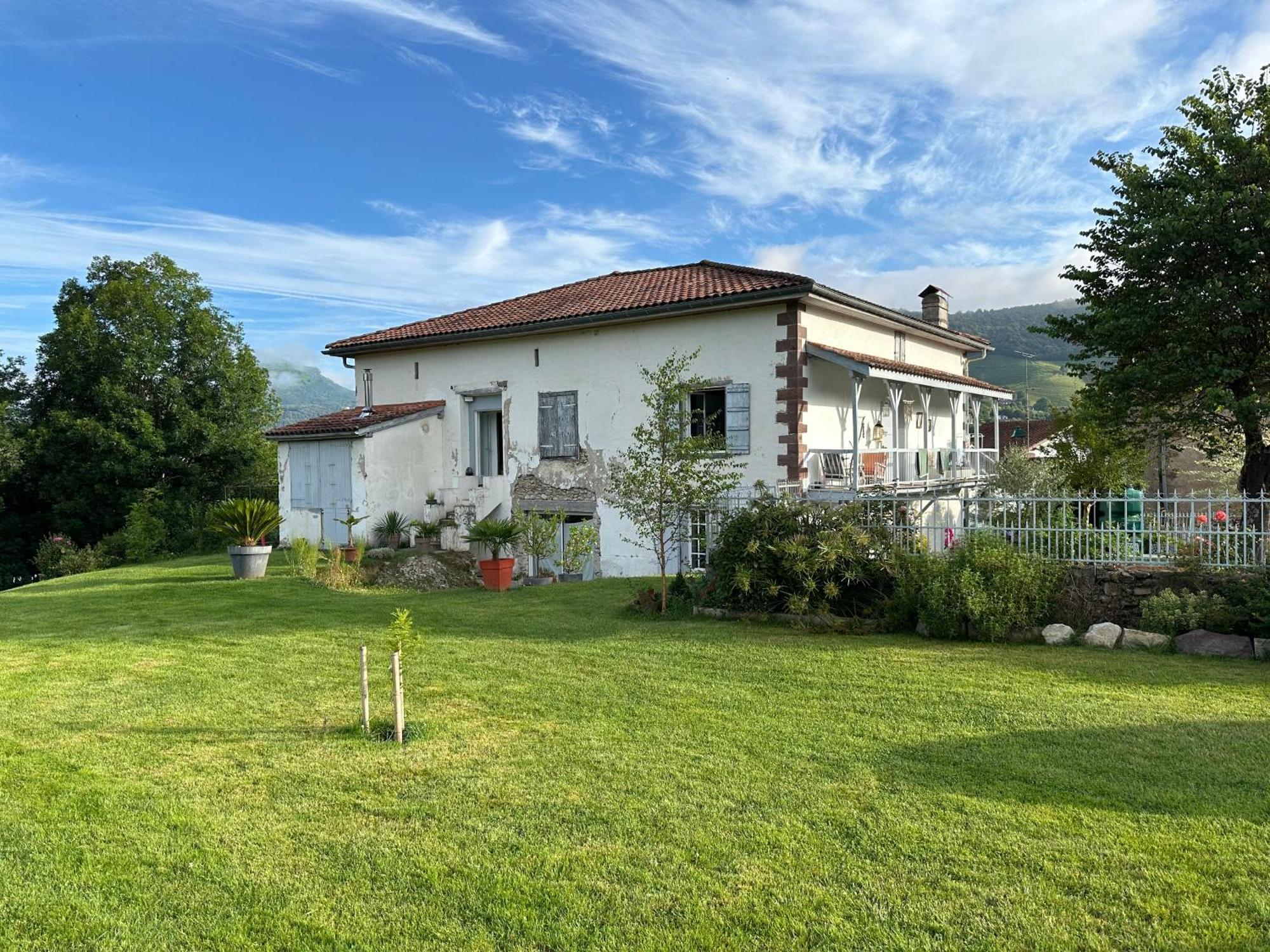 Maison D'Hotes Larraldia Uhart-Cize Экстерьер фото
